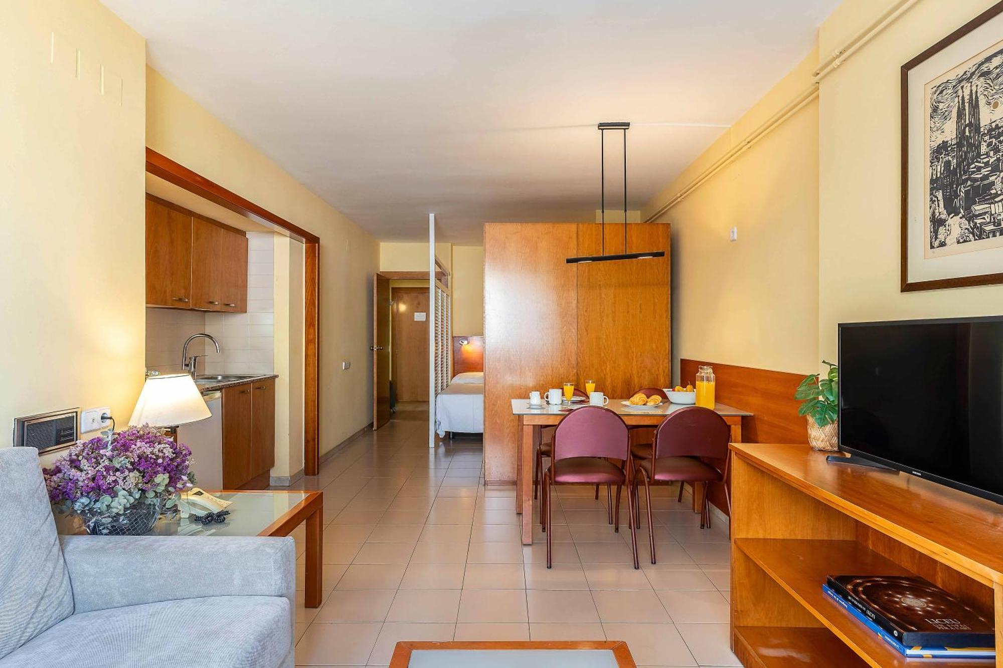 Bertran Aparthotel 3*